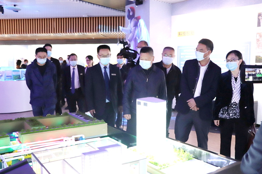 贵州浅层地温能公司参加“贵州省‘十三五’自然资源科技成果展” (3).jpg